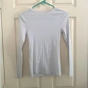 Sustainable Cotton Plain White Long-sleeve- Perfect for layering or running